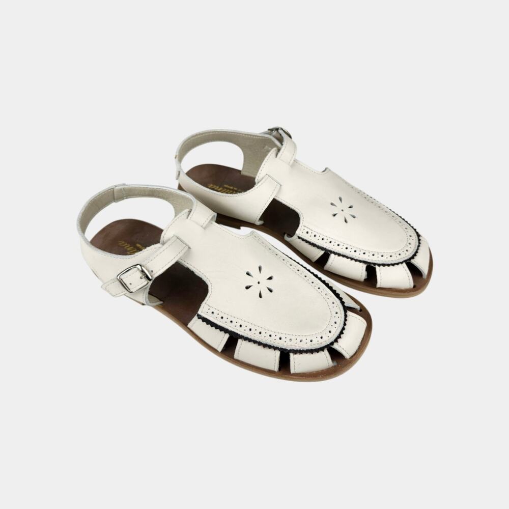 Sonatina Off White Leather Closed Toe Sandals
